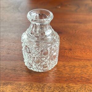 Elegant Clear Glass Bud Vase